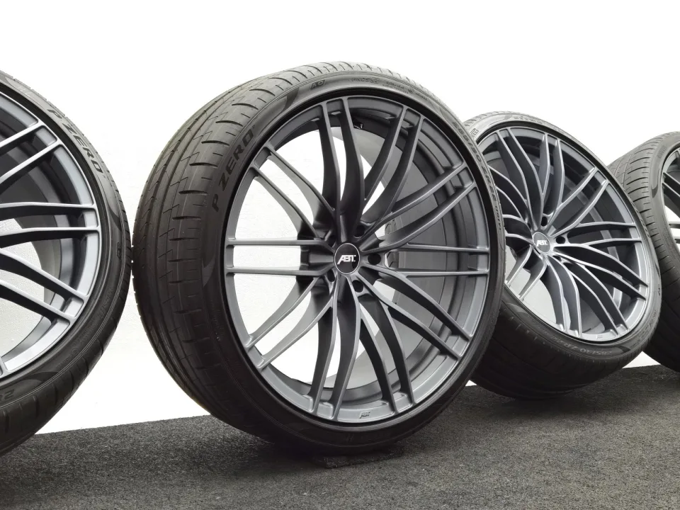 22 Zoll ABT Sportsline HR22 Dark smoke Sommerräder / Pirelli P-Zero PZ4 (AO) PNCS 285/30 R22 – Bild 1