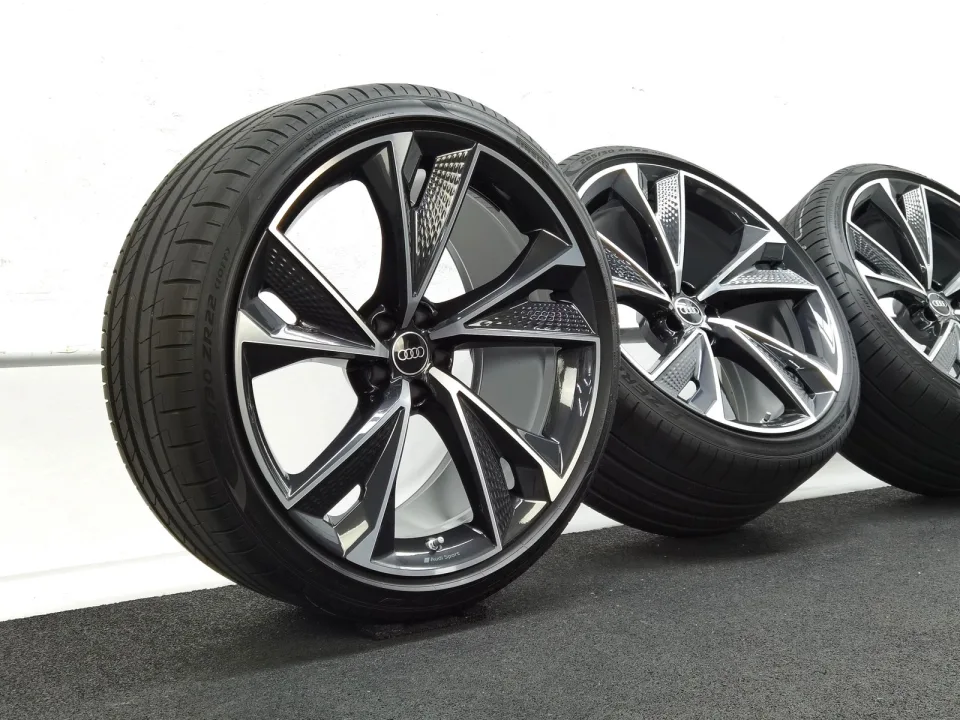 22 Zoll Audi 5-V-Speichen-Struktur Anthrazit glänzend, glanzgedreht Sommerräder / Pirelli P-Zero PZ4 (AO) PNCS 285/30 R22 – Bild 1