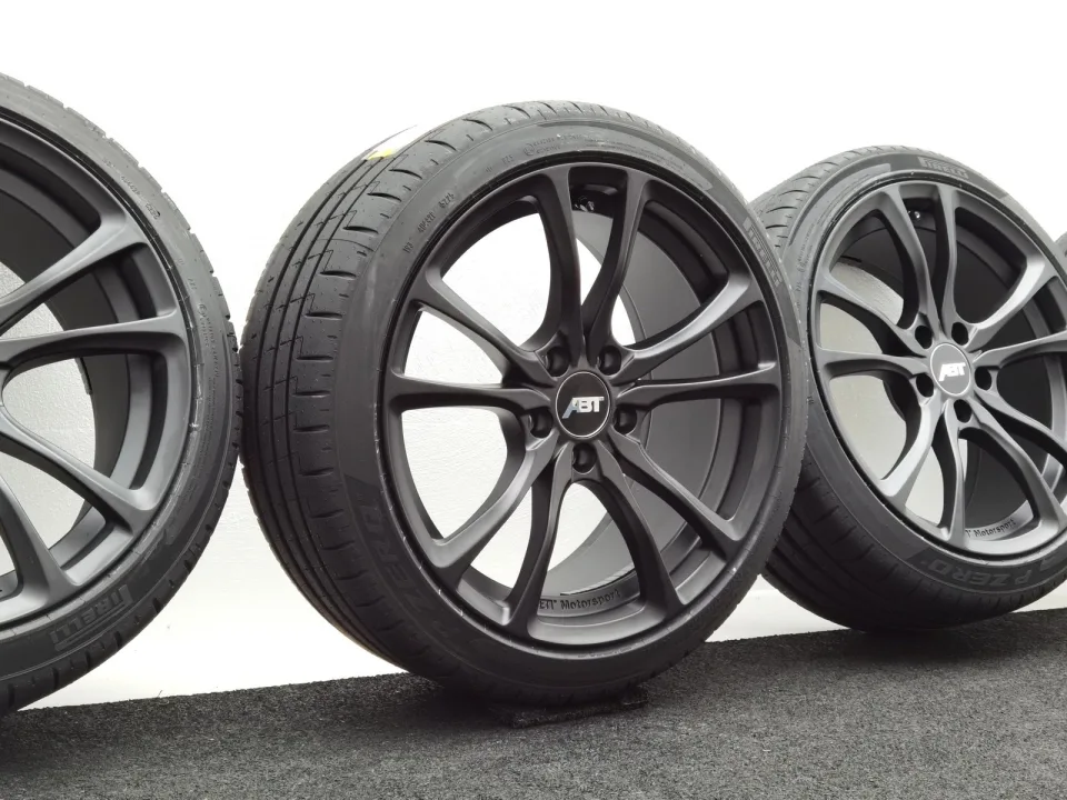 18 Zoll ABT Sportsline ER-C18 Matt black Sommerräder / Pirelli P Zero (PZ5) 225/40 R18 – Bild 1