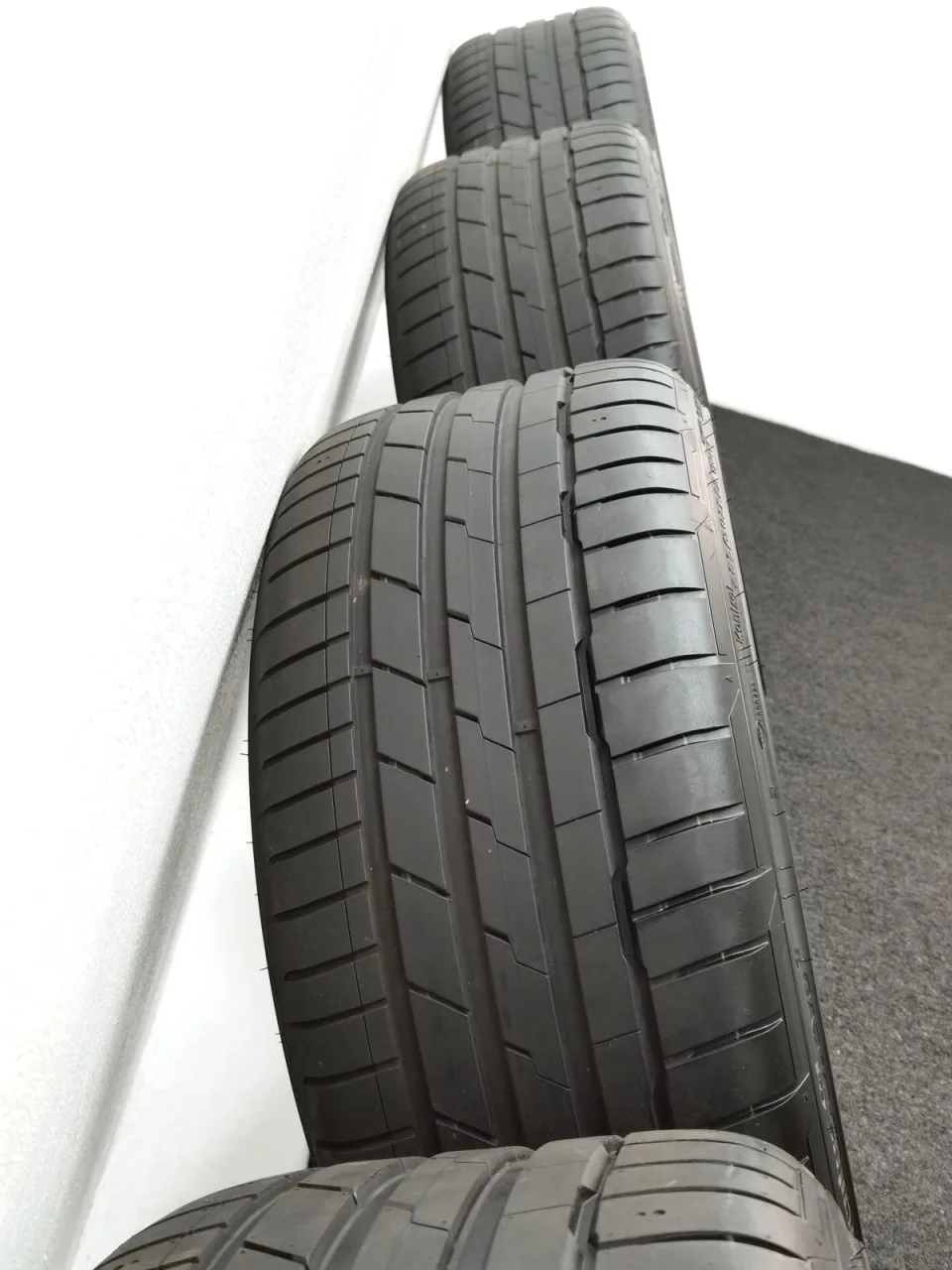 22 Zoll Audi 5-V-Speichen-Trapez Titan matt, glanzgedreht Sommerräder / Hankook Ventus S1 evo3 (soundabsorber) (AO) 285/30 R22 – Bild 2