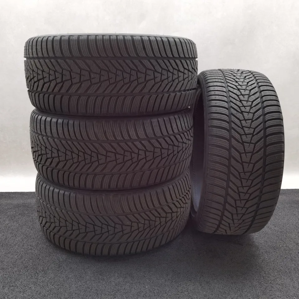 Hankook Winter i*cept evo3 275/35 R21 Winterreifen – Bild 1