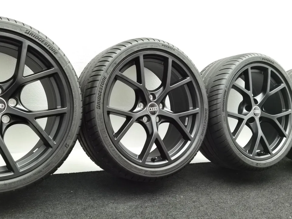 19 Zoll Audi 5-Y-Speichen Schwarz matt Sommerräder / Bridgestone Potenza Sport R2 Enliten 265/30 R19 – Bild 1