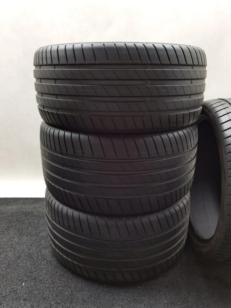 Bridgestone Potenza Sport R2 Enliten 265/30 R19 Sommerreifen – Bild 2