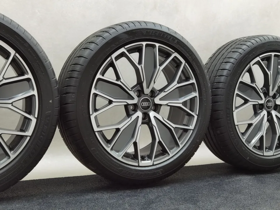 20 Zoll Audi 5-Doppel-Y-Speichen Graphitgrau, glanzgedreht Sommerräder / Michelin Pilot Sport 4 SUV 255/45 R20 – Bild 1