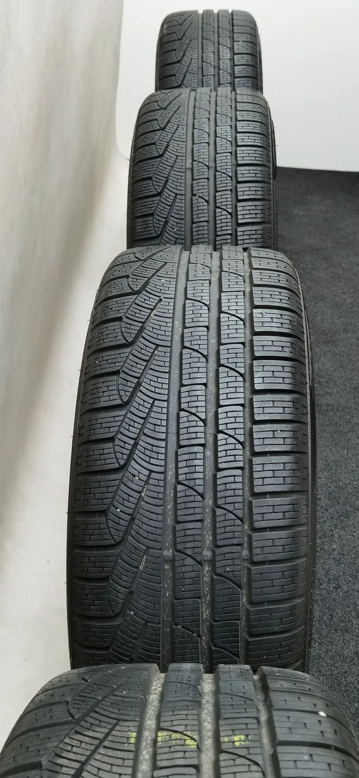 19 Zoll Audi 10-Speichen-Stern Silber Winterräder / Pirelli Winter 240 Sottozero Serie II AO 235/40 R19 – Bild 2