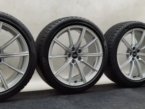19 Zoll Audi 10-Speichen-Stern Silber Winterräder / Pirelli Winter 240 Sottozero Serie II AO 235/40 R19