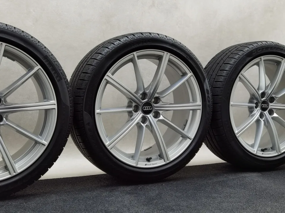 19 Zoll Audi 10-Speichen-Stern Silber Winterräder / Pirelli Winter 240 Sottozero Serie II AO 235/40 R19 – Bild 1