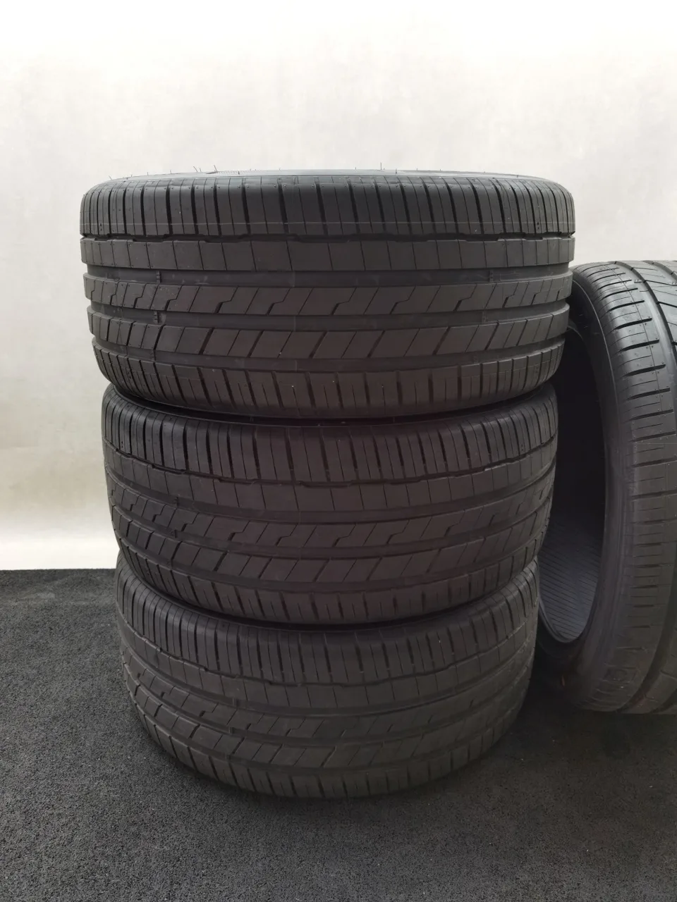 Hankook Ventus S1 evo3 SUV (K127A) 295/40 R22 Sommerreifen – Bild 2