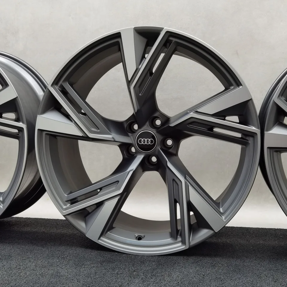 22 Zoll Audi 5-V-Speichen-Trapez Titan matt, glanzgedreht Alufelgen – Bild 4