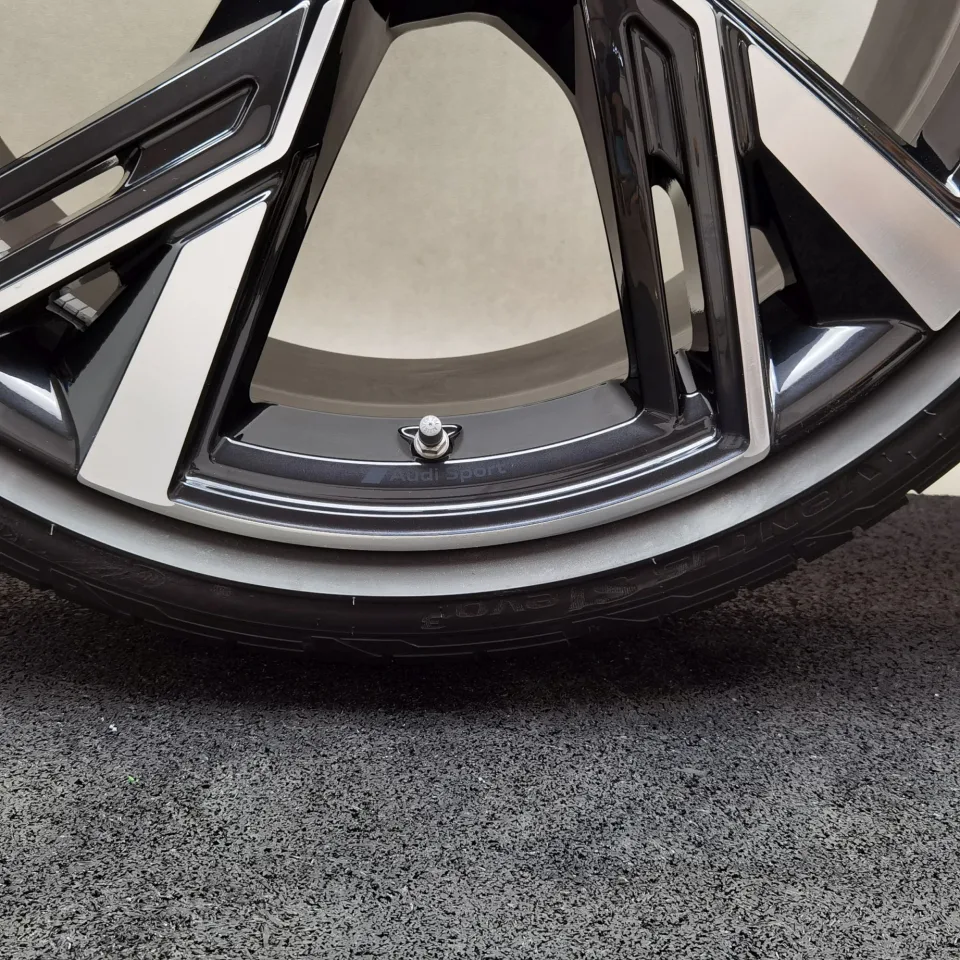 22 Zoll Audi 5-V-Speichen-Trapez Anthrazit glänzend, glanzgedreht Sommerräder / Hankook Ventus S1 evo3 (soundabsorber) (AO) 285/30 R22 – Bild 6