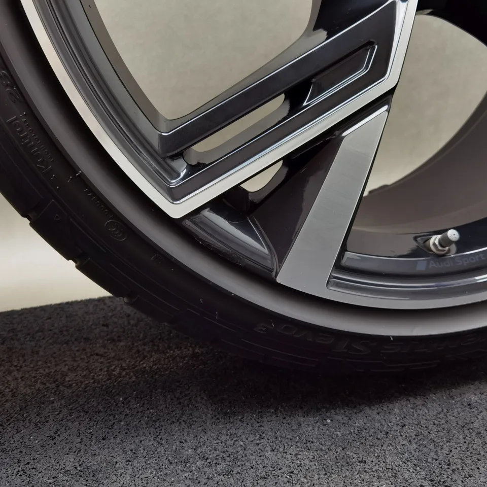22 Zoll Audi 5-V-Speichen-Trapez Anthrazit glänzend, glanzgedreht Sommerräder / Hankook Ventus S1 evo3 (soundabsorber) (AO) 285/30 R22 – Bild 8
