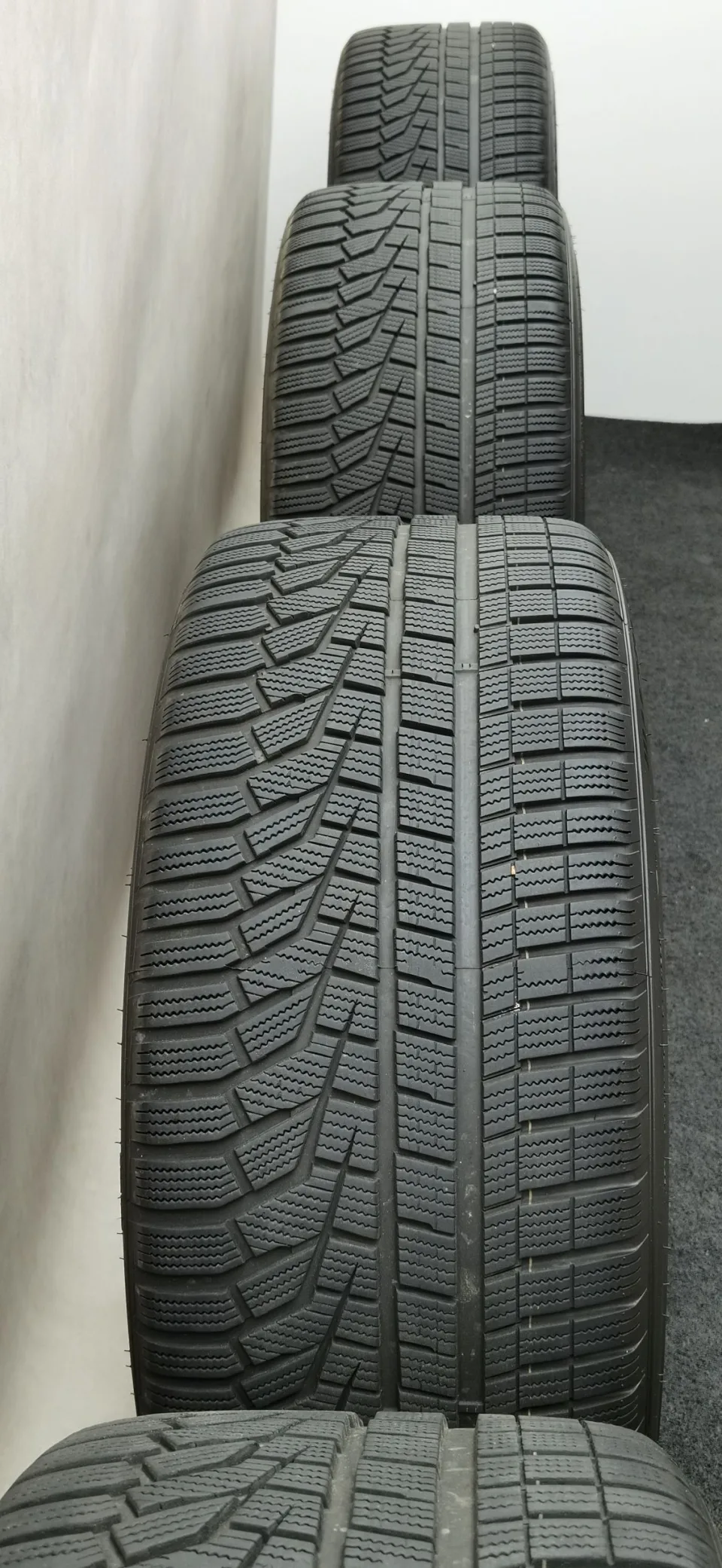 23 Zoll ABT Sportsline HR23 Glossy black Winterräder / Hankook Winter i*cept evo2 SUV W320A AO 295/35 R23 – Bild 2