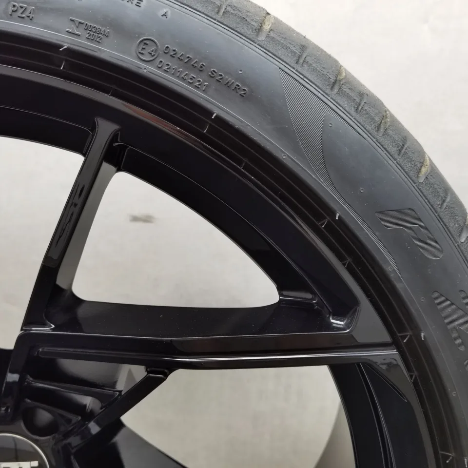 23 Zoll ABT Sportsline IR23 Glossy black Sommerräder / Pirelli P-Zero (PZ4) AO 295/35 R23 – Bild 7