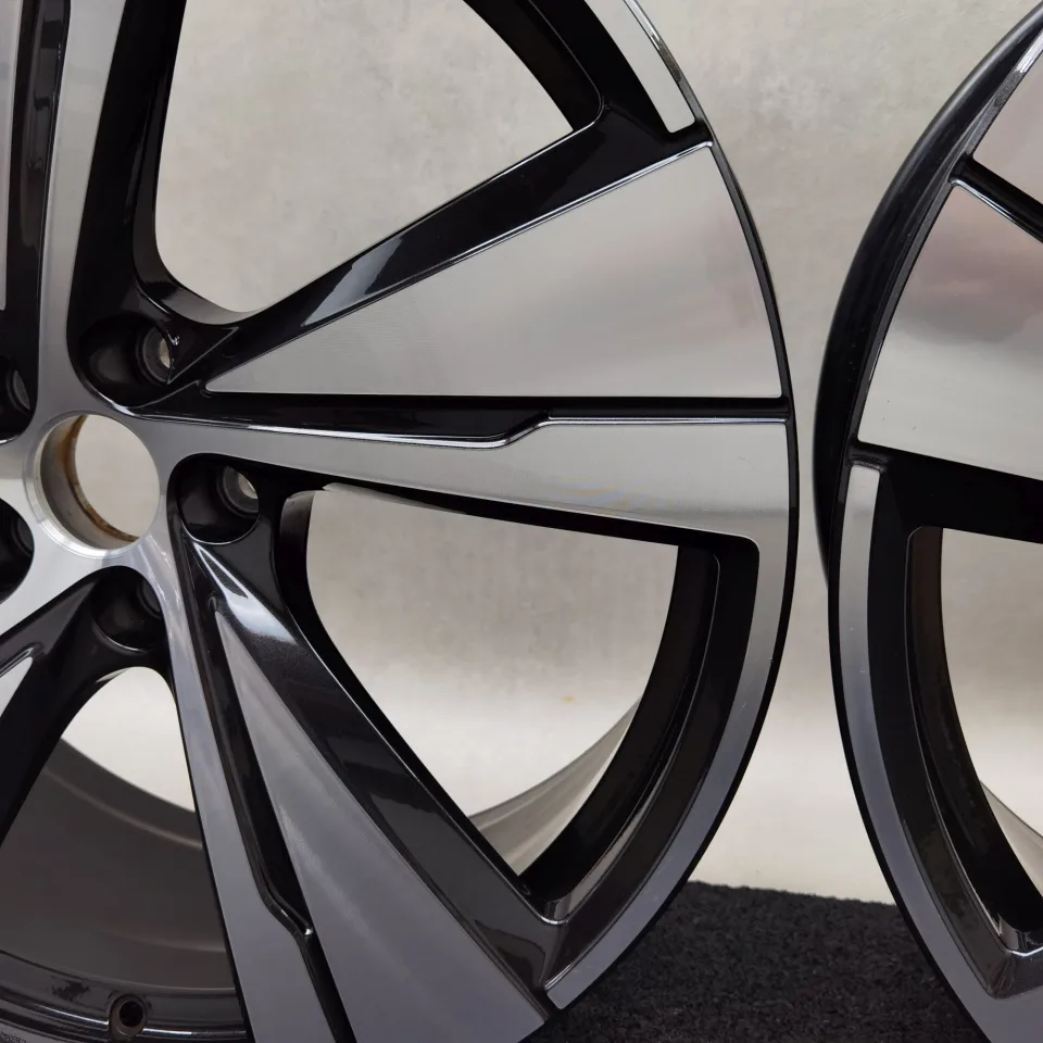 21 Zoll Audi 5-Arm-Split Schwarz metallic, glanzgedreht Alufelgen – Bild 7