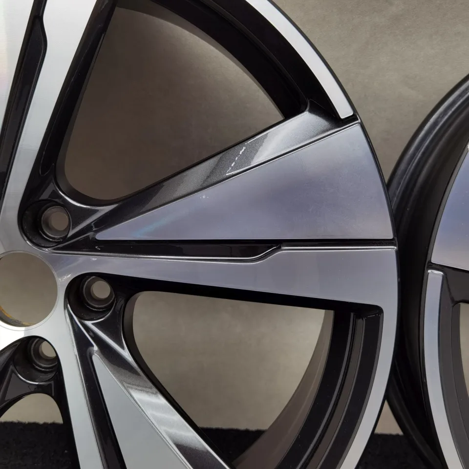 21 Zoll Audi 5-Arm-Split Schwarz metallic, glanzgedreht Alufelgen – Bild 4