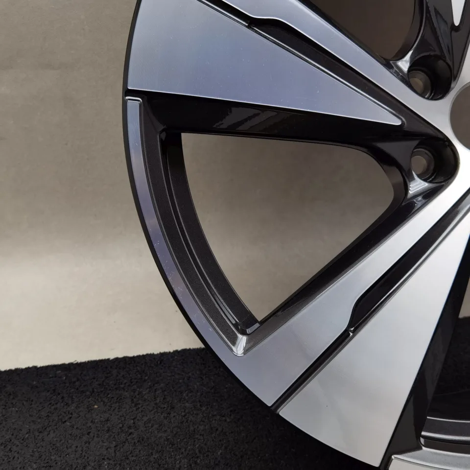 21 Zoll Audi 5-Arm-Split Schwarz metallic, glanzgedreht Alufelgen – Bild 3