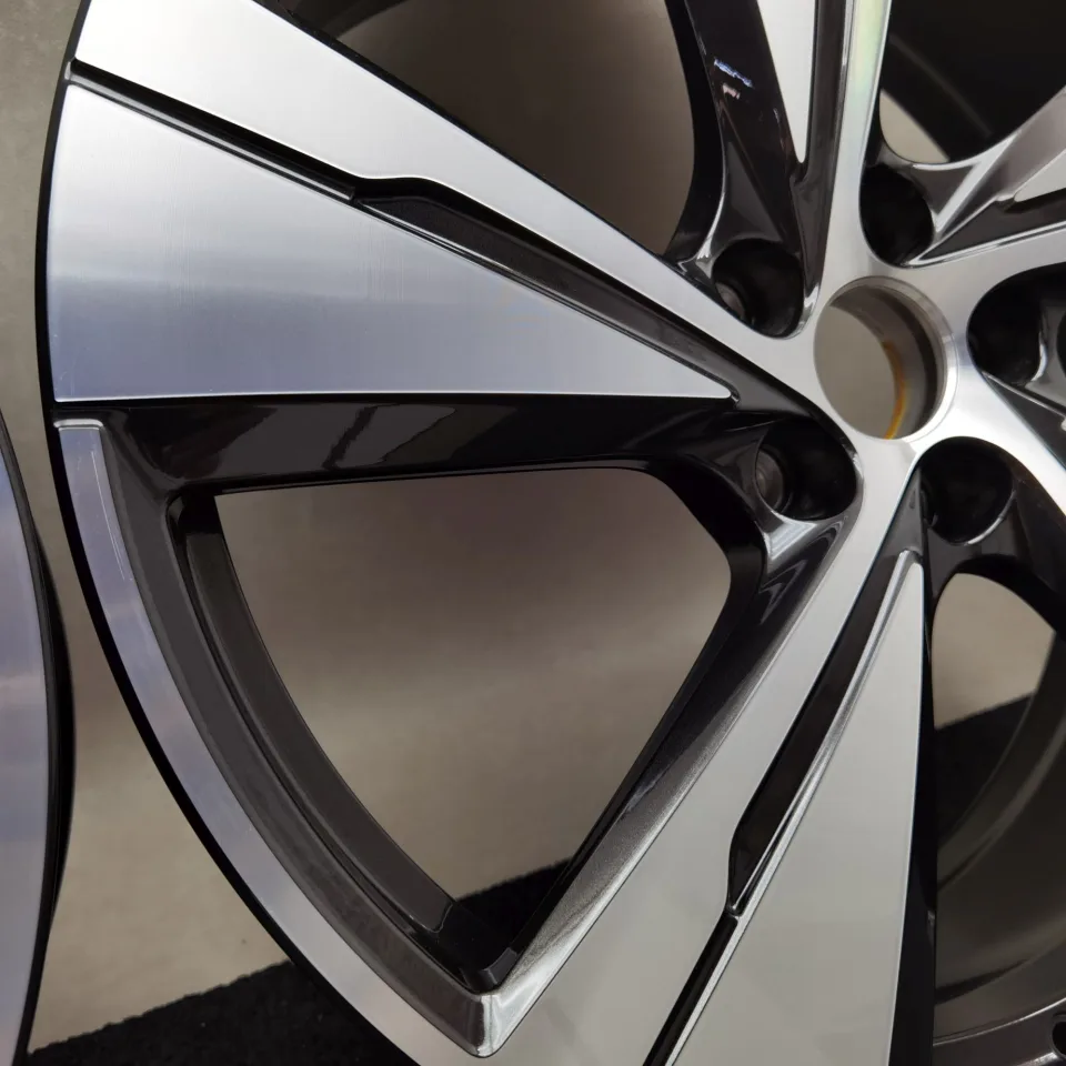 21 Zoll Audi 5-Arm-Split Schwarz metallic, glanzgedreht Alufelgen – Bild 7
