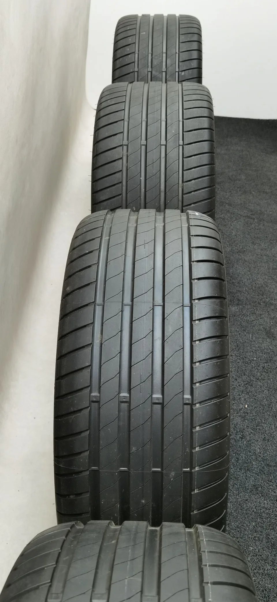 19 Zoll Audi 5-Y-Speichen Schwarz matt Sommerräder / Bridgestone Potenza Sport R2 Enliten 265/30 R19 – Bild 2