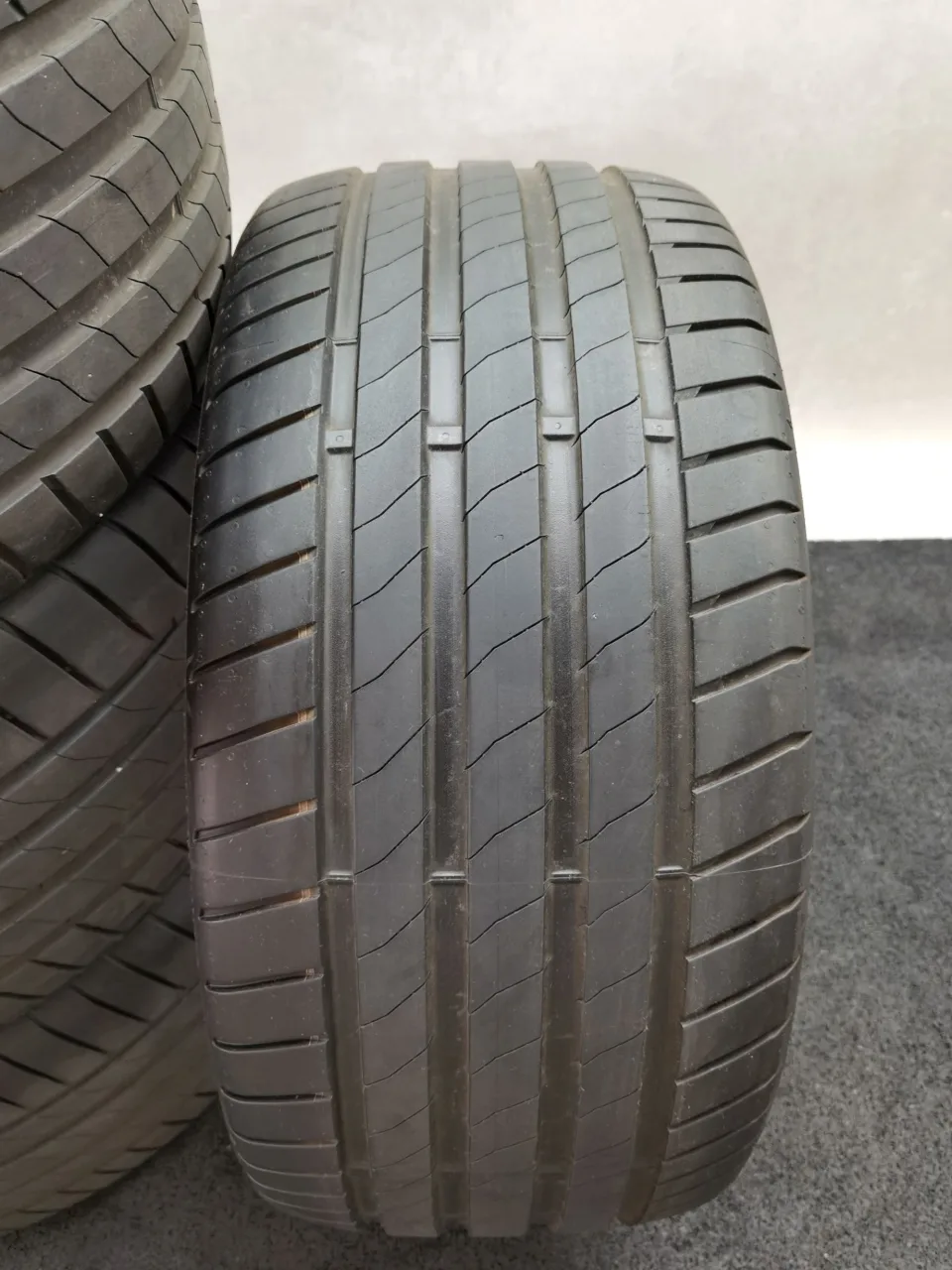 Bridgestone Potenza Sport R2 Enliten 265/30 R19 Sommerreifen – Bild 3