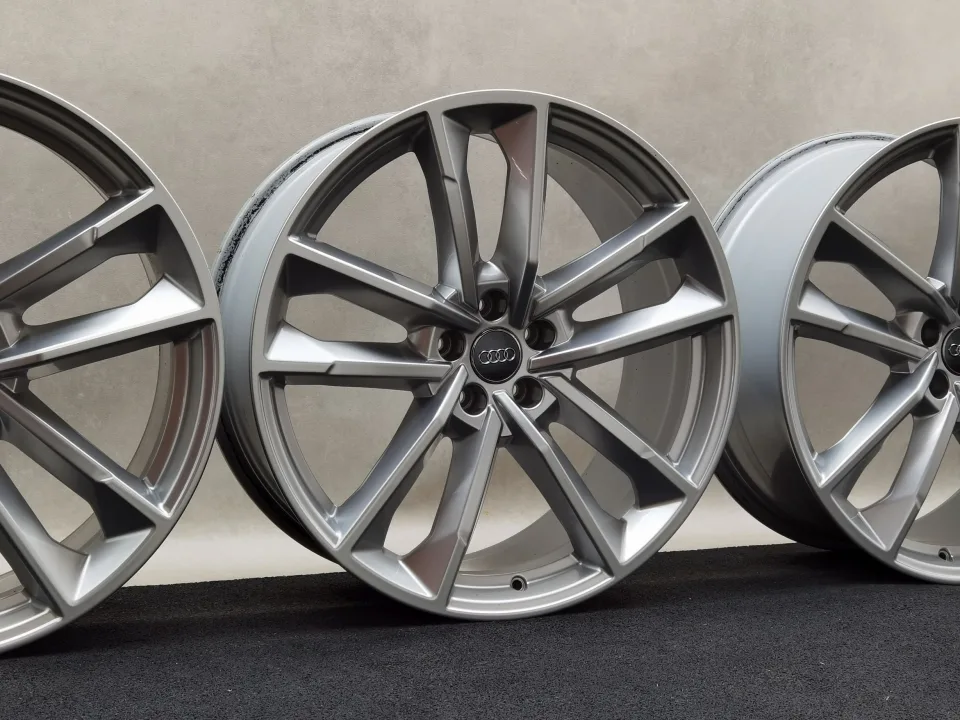 21 Zoll Audi 5-Arm-Doppelarm Silber Alufelgen – Bild 1