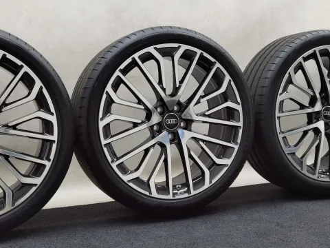 20 Zoll Audi Vielspeichen-S Schwarz glänzend, glanzgedreht Sommerräder / Goodyear Eagle F1 Supersport R0 SCT 245/35 R20