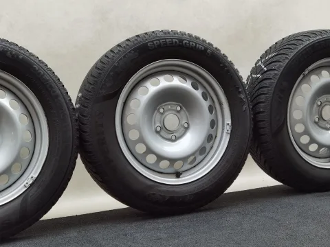 16 Zoll Volkswagen Winterräder / Semperit Speed-Grip 5 205/60 R16