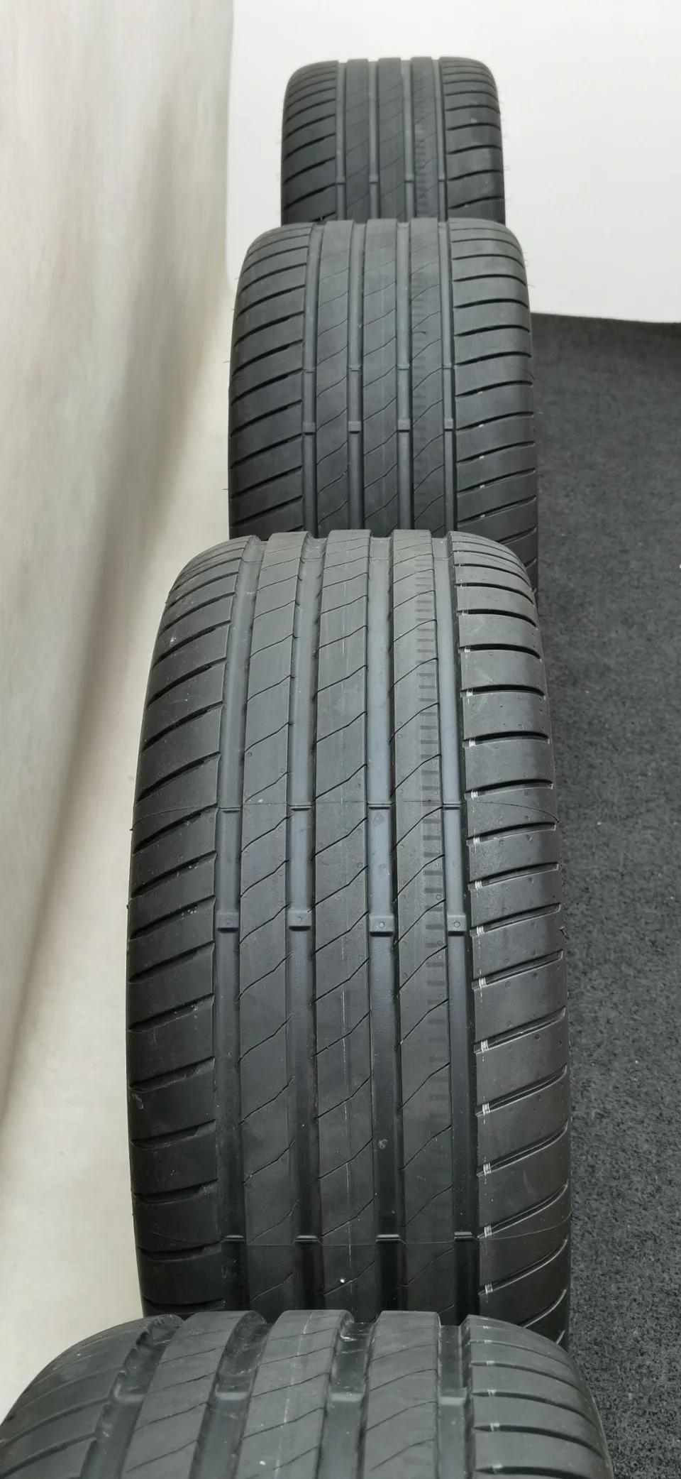 19 Zoll Audi 5-Y-Speichen Schwarz matt Sommerräder / Bridgestone Potenza Sport R2 Enliten 265/30 R19 – Bild 2