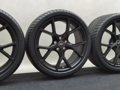 19 Zoll Audi 5-Y-Speichen Schwarz matt Sommerräder / Bridgestone Potenza Sport R2 Enliten 265/30 R19