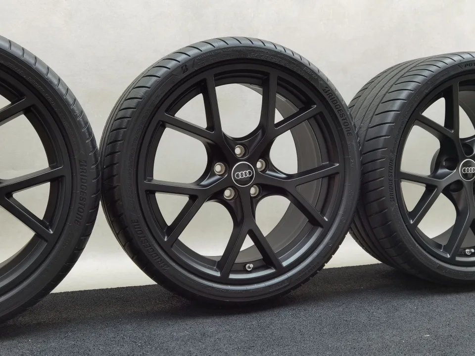 19 Zoll Audi 5-Y-Speichen Schwarz matt Sommerräder / Bridgestone Potenza Sport R2 Enliten 265/30 R19 – Bild 1