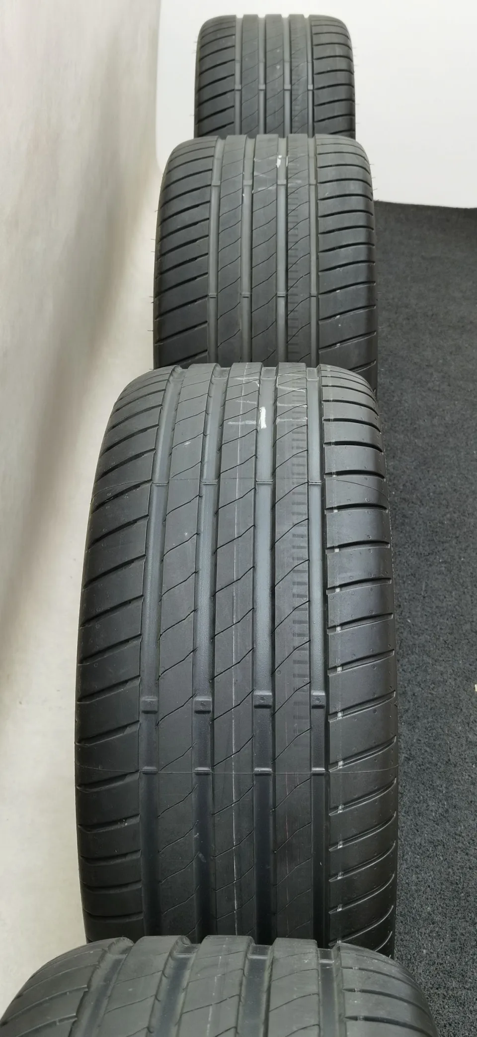 19 Zoll Audi 5-Y-Speichen Schwarz matt Sommerräder / Bridgestone Potenza Sport R2 Enliten 265/30 R19 – Bild 2