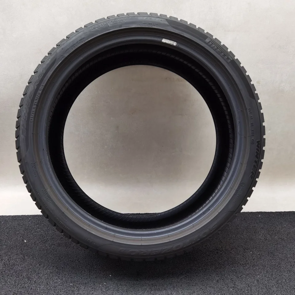 Pirelli Winter Sottozero 3 R01 275/35 R21 Winterreifen – Bild 4