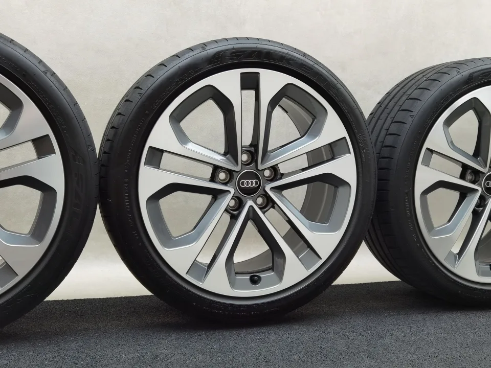 18 Zoll Audi 5-Doppelspeichen Graphitgrau, glanzgedreht Sommerräder / Falken Azenis FK520 (AO) 225/40 R18 – Bild 1