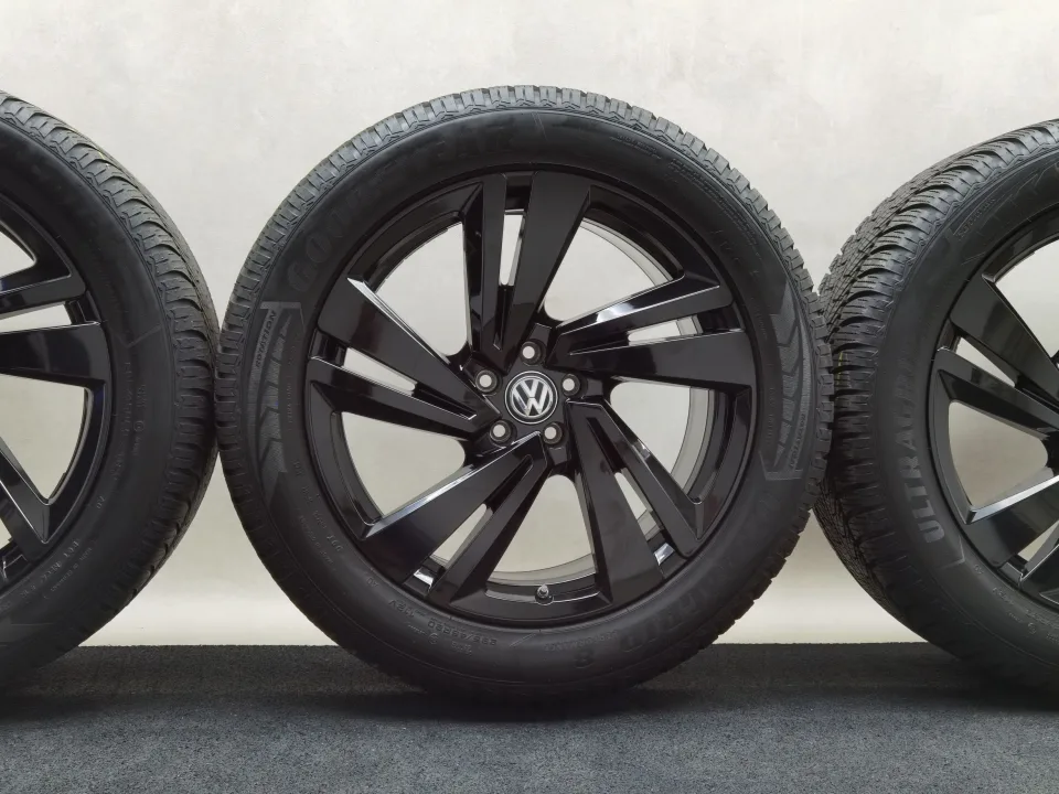 20 Zoll Volkswagen Nevada Schwarz glänzend Winterräder / Goodyear Ultra Grip 8 Performance AO 285/45 R20 – Bild 1