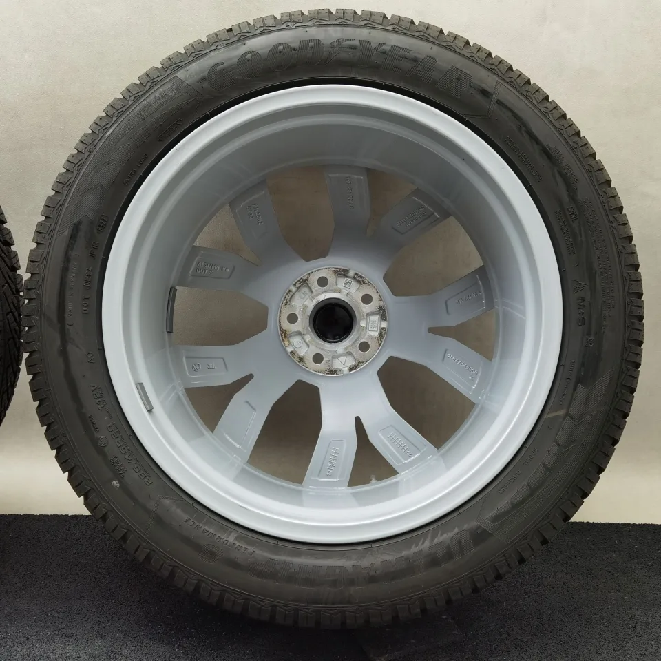 20 Zoll Volkswagen Montero Silber Winterräder / Goodyear Ultra Grip 8 Performance AO 285/45 R20 – Bild 7