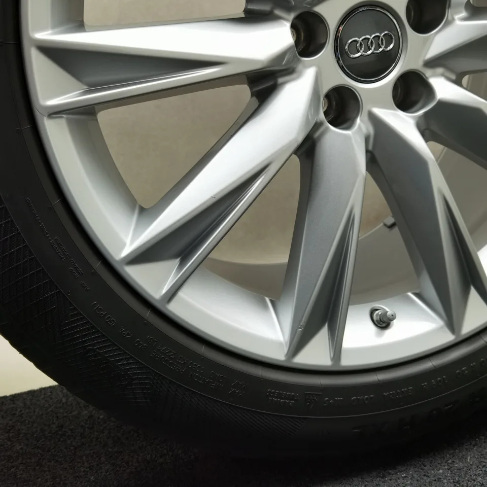 20 Zoll Audi 10-Speichen-Lamina Silber Winterräder / Continental WinterContact TS 850 P AO 255/50 R20 – Bild 5