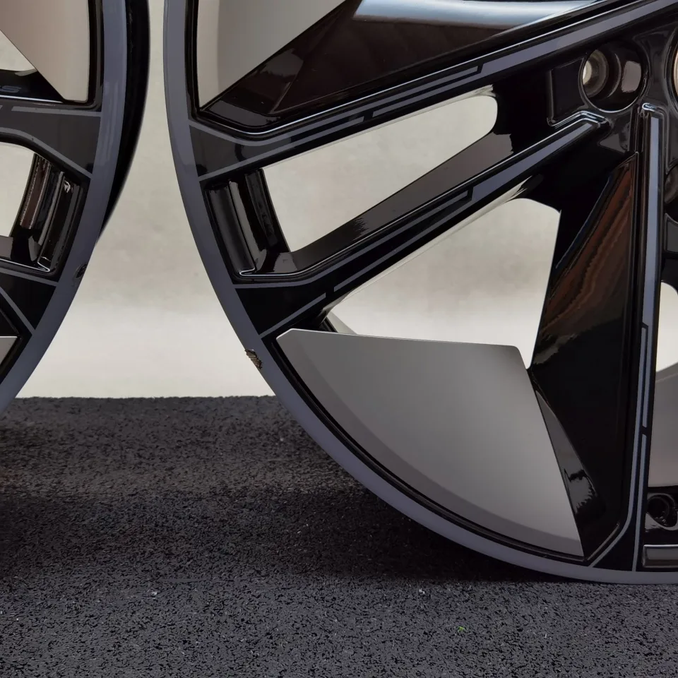 21 Zoll Audi 5-Doppelspeichen-Konkavmodul Schwarz glänzend mit Grafikdruck Alufelgen – Bild 7
