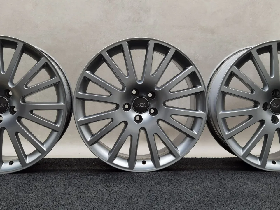 19 Zoll Audi 8-V-Speichen Silber Alufelgen – Bild 1