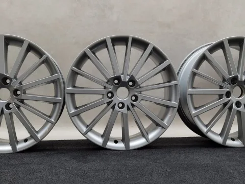 18 Zoll Skoda Turini Silber Alufelgen