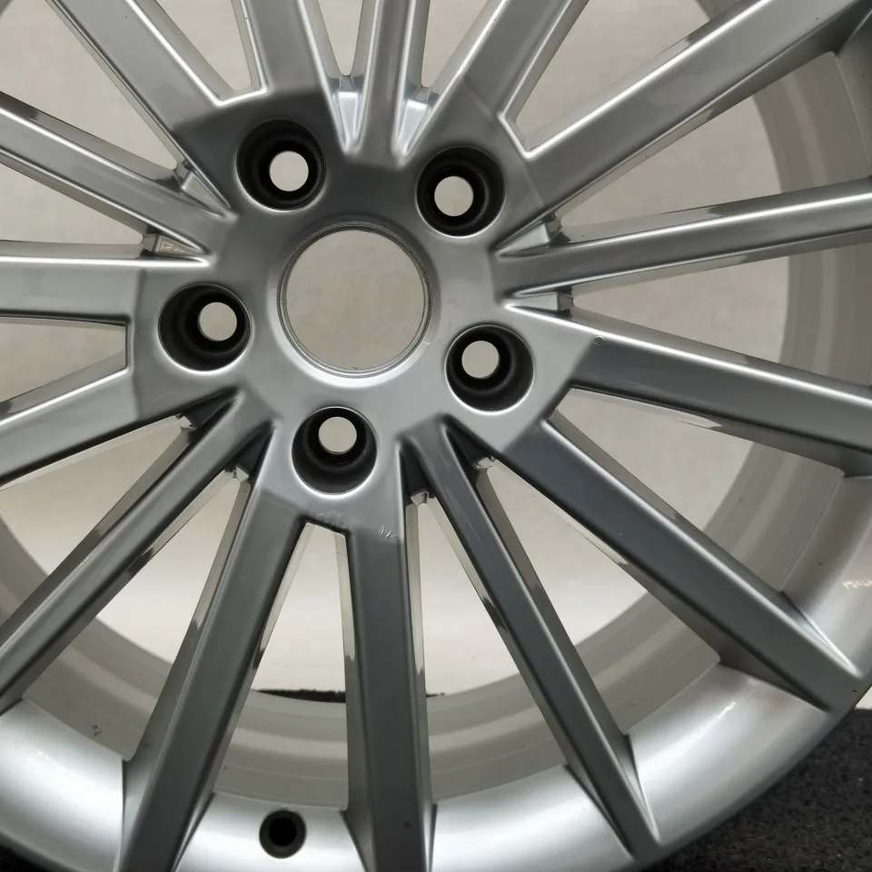 18 Zoll Skoda Turini Silber Alufelgen – Bild 7