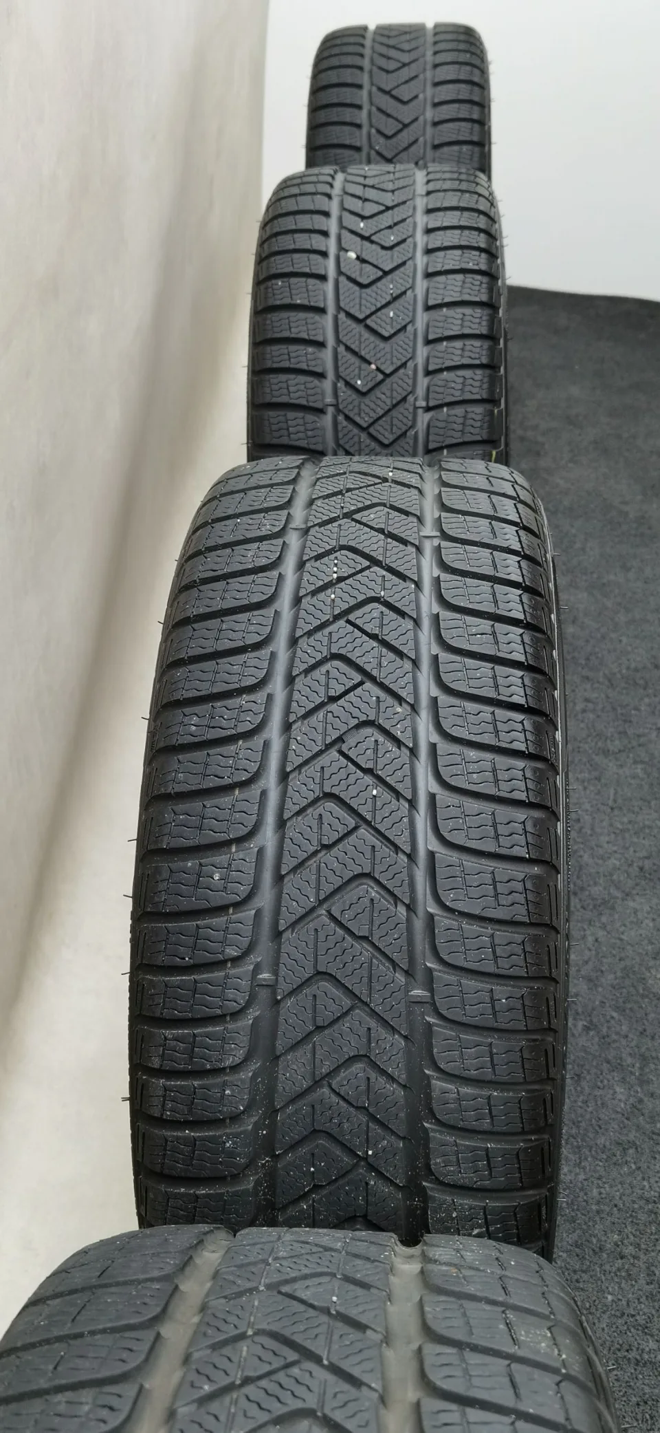 19 Zoll Audi 5-Arm-Rotor Silber Winterräder / Pirelli Winter Sottozero 3 (R01) 235/35 R19 – Bild 2