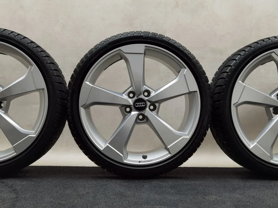 19 Zoll Audi 5-Arm-Rotor Silber Winterräder / Pirelli Winter Sottozero 3 (R01) 235/35 R19 – Bild 1