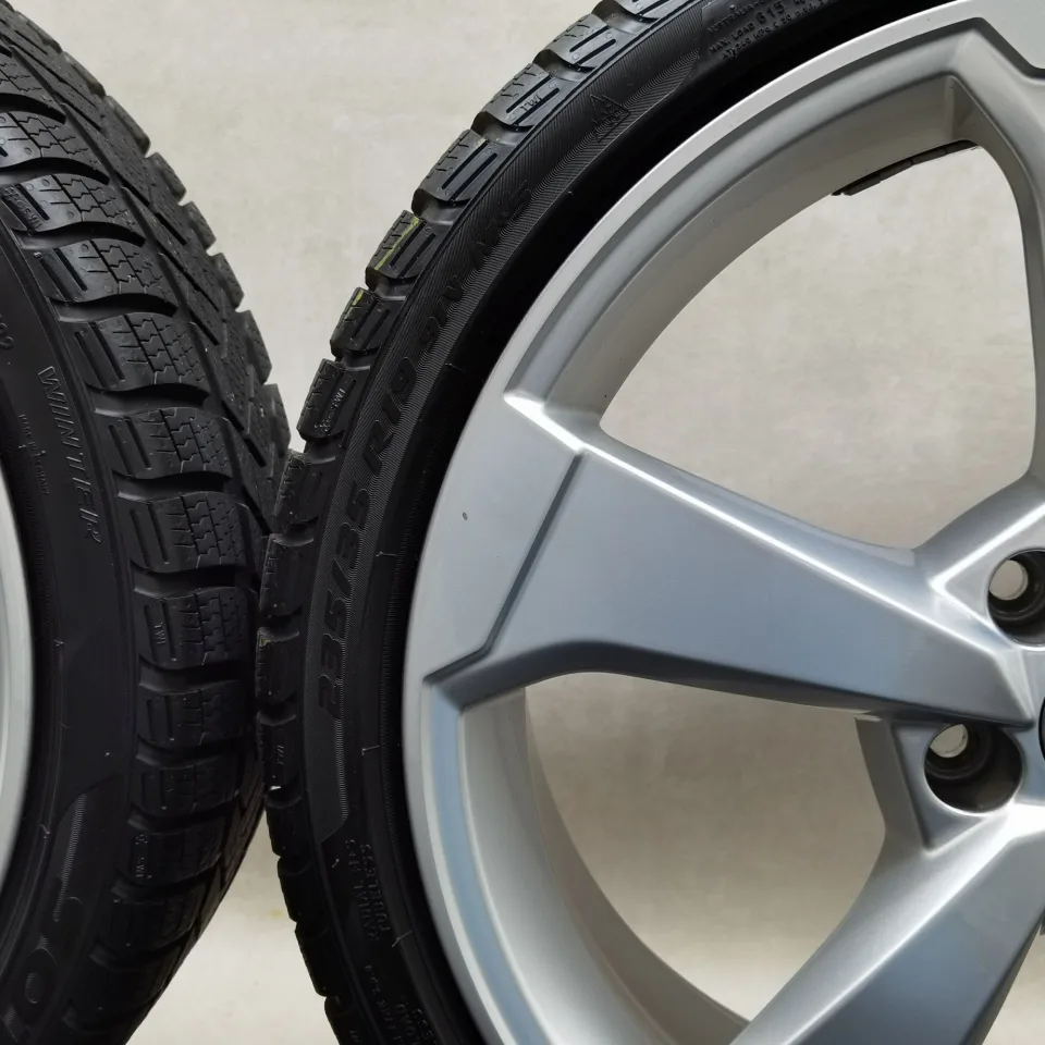19 Zoll Audi 5-Arm-Rotor Silber Winterräder / Pirelli Winter Sottozero 3 (R01) 235/35 R19 – Bild 6