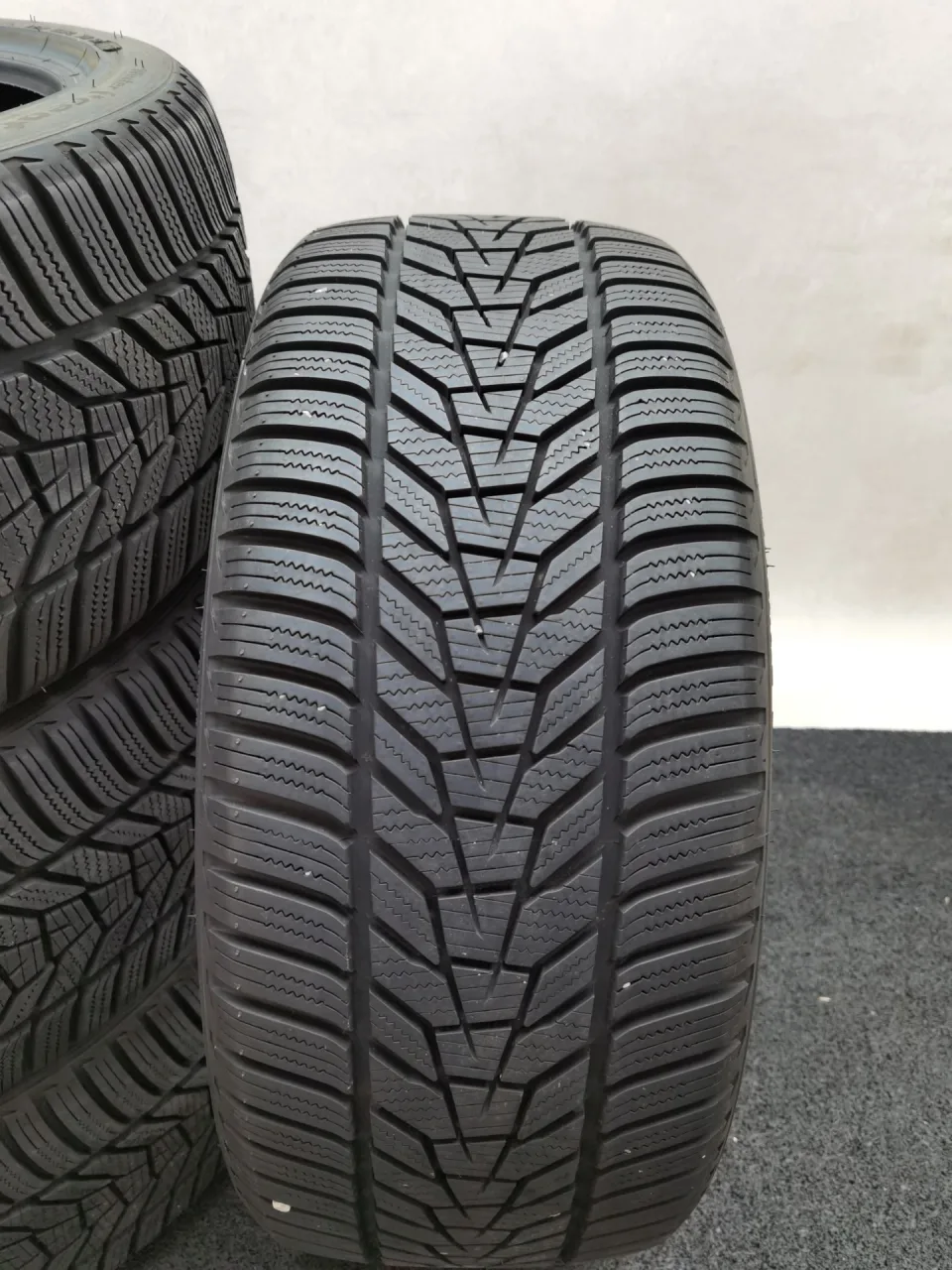 Hankook Winter i*cept evo3 (W330) 225/40 R18 Winterreifen – Bild 3