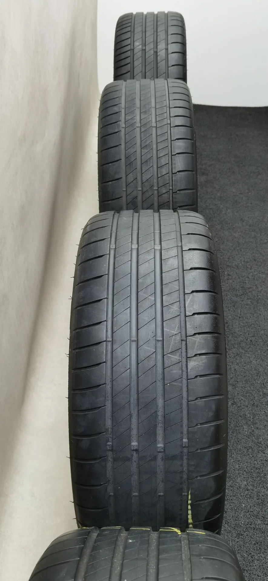 19 Zoll Volkswagen Estoril Schwarz glänzend, glanzgedreht Sommerräder / Bridgestone Potenza S005 (AO) 235/35 R19 – Bild 2