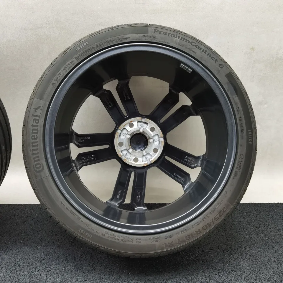 18 Zoll Volkswagen Sevilla Dark graphite, mit rotem Streifen Sommerräder / Continental PremiumContact 6 225/40 R18 – Bild 10