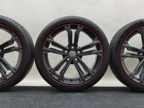 18 Zoll Volkswagen Sevilla Dark graphite, mit rotem Streifen Sommerräder / Continental PremiumContact 6 225/40 R18