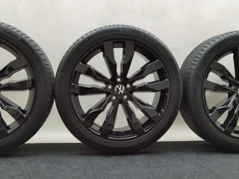 20 Zoll Volkswagen Suzuka Schwarz glänzend Sommerräder / Continental ContiSportContact 5 (ContiSeal) 255/40 R20