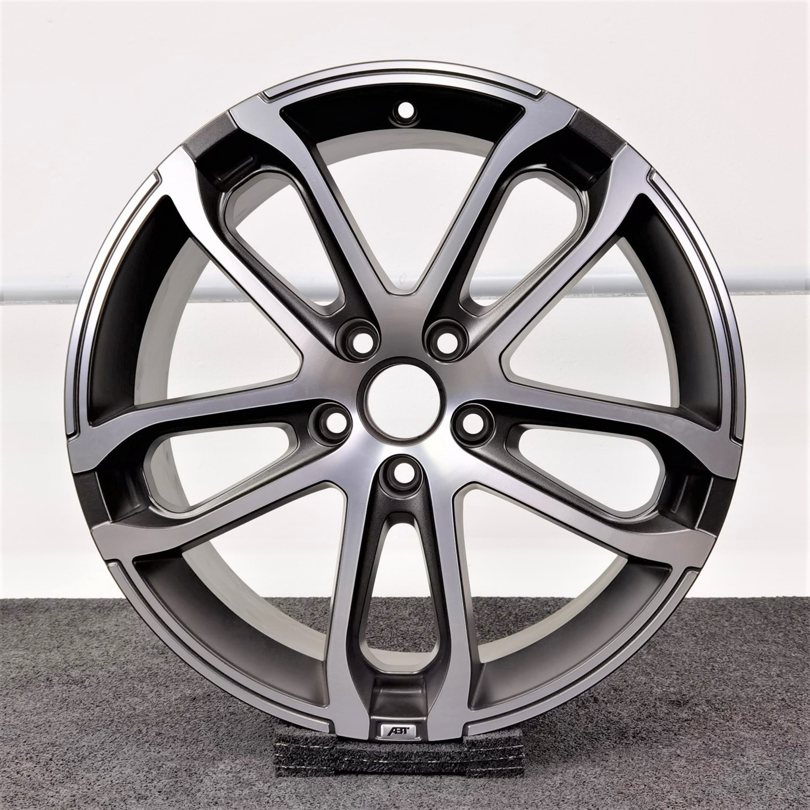 18 Zoll ABT Sportsline CR18 Mystic anthrazit matt, glanzgedreht Alufelge