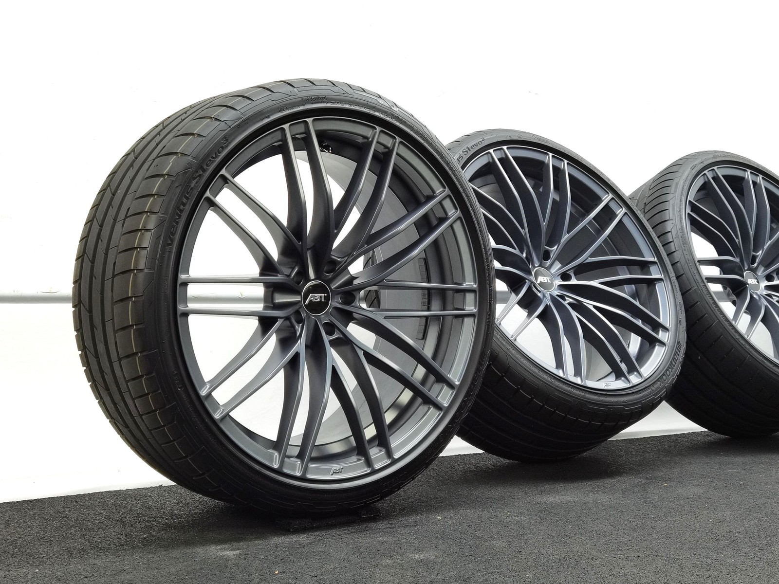 22 Zoll ABT Sportsline HR22 Dark smoke Sommerräder / Hankook Ventus S1 evo3 (soundabsorber) (AO) 285/30 R22