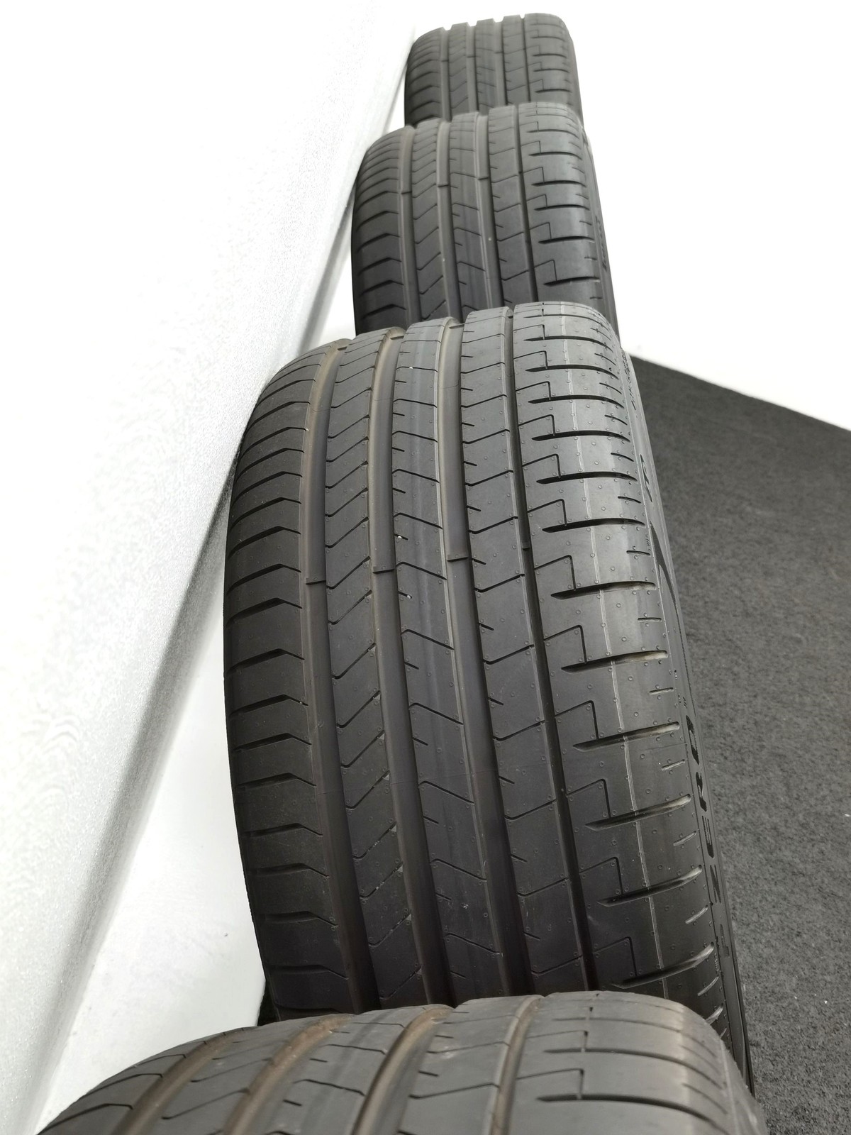 22 Zoll ABT Sportsline HR22 Dark smoke Sommerräder / Pirelli P-Zero PZ4 (AO) PNCS 285/30 R22 – Bild 2